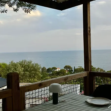 Mobil-home Baia مكان تخييم *
