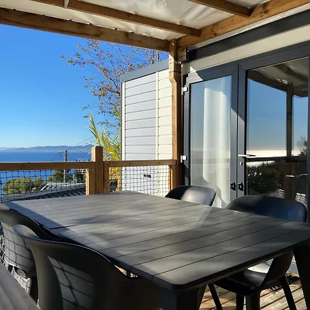 مكان تخييم Mobil-home Baia *