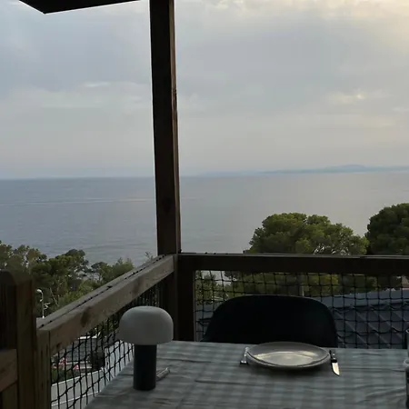 Mobil-home Baia مكان تخييم *